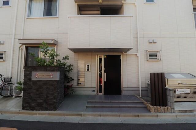 セレシェイラ参番館（303） エントランス