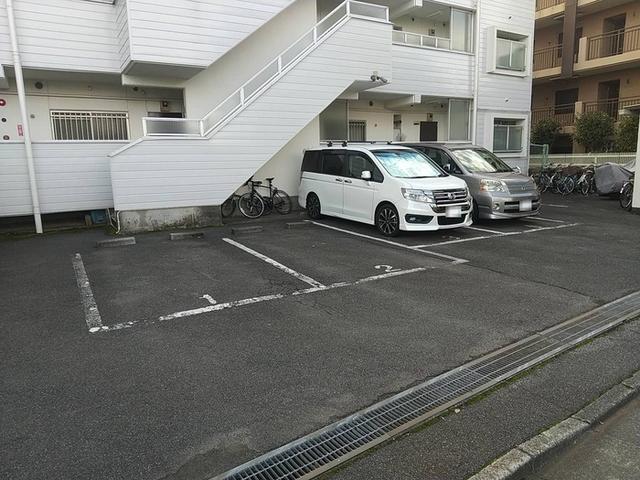長瀬第一マンション（301） 駐車場