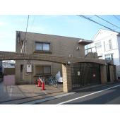 低層の落ち着いた物件です