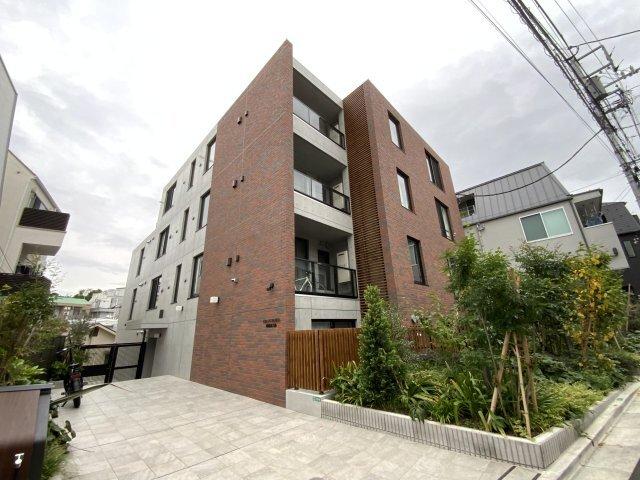 駒場東大前駅より徒歩4分 築2年5ヶ月 4階建の賃貸物件