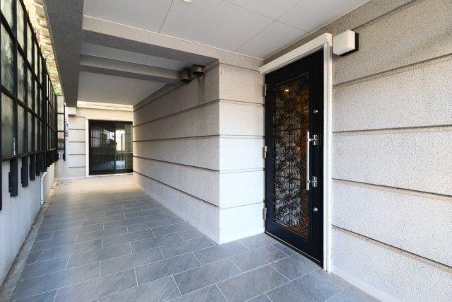 Apartment小石川後楽園 エントランス