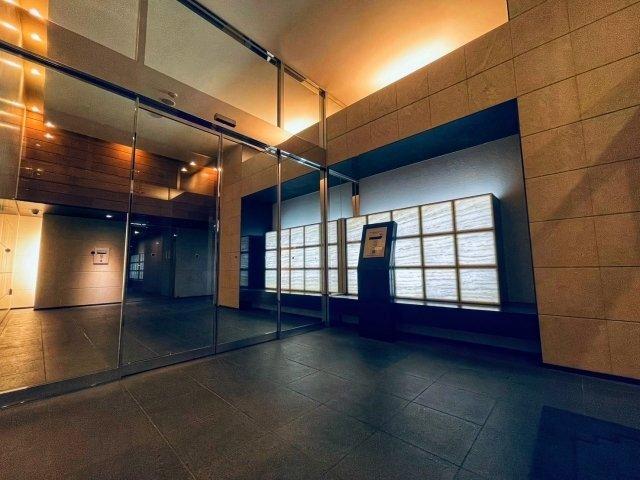 クオリア神南フラッツ エントランス