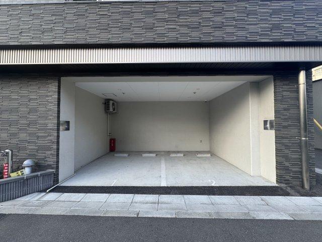 アルファコート東あずま（502） 駐車場