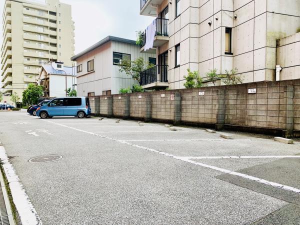 シャルム・Ｋ・カーサ（212） 駐車場