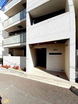 プリムローズ西早稲田（402） エントランス