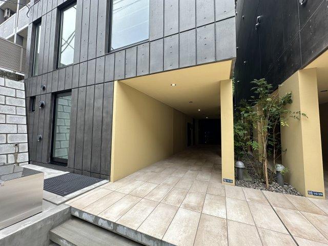 ＧＲＡＮ ＰＡＳＥＯ 島津山Ｗｅｓｔ（201） エントランス