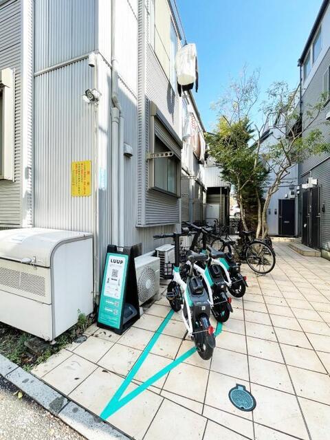 グランエッグス明大前サウス（203） エントランス