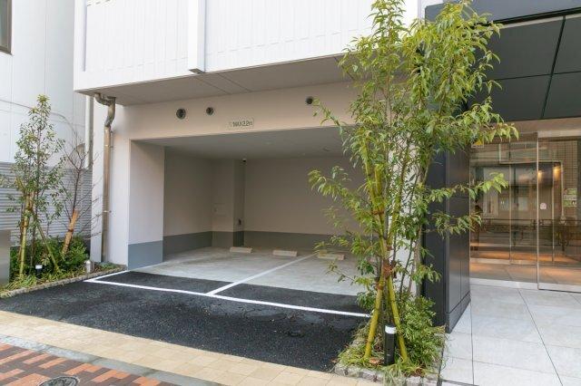 プラウドフラット上野松が谷（806） 駐車場