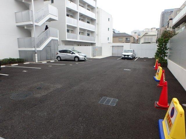 プラウドフラット中野（332） 駐車場