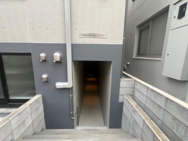 早稲田鶴巻町IMAハウス（102） エントランス