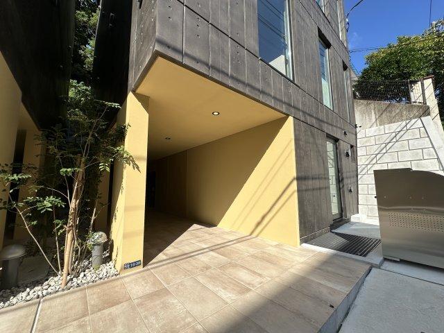 ＧＲＡＮ ＰＡＳＥＯ 島津山Ｅａｓｔ（301） エントランス