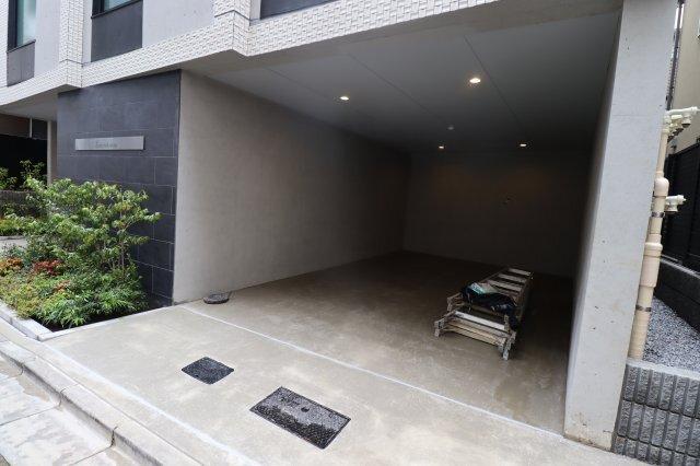 GENOVIA根津（0101） 駐車場