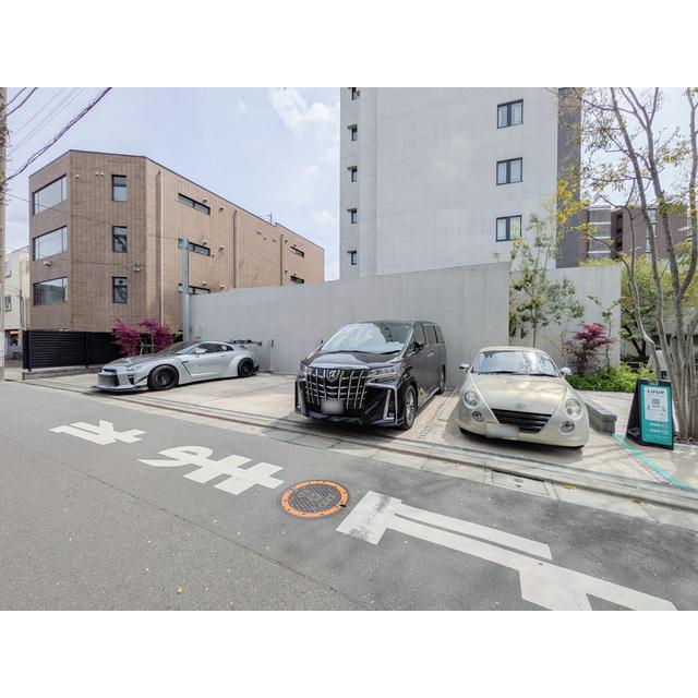 オーパスホームズ桜新町（0203） 駐車場