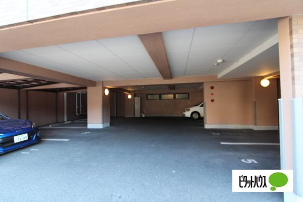 名古屋市瑞穂区洲山町マンション 駐車場