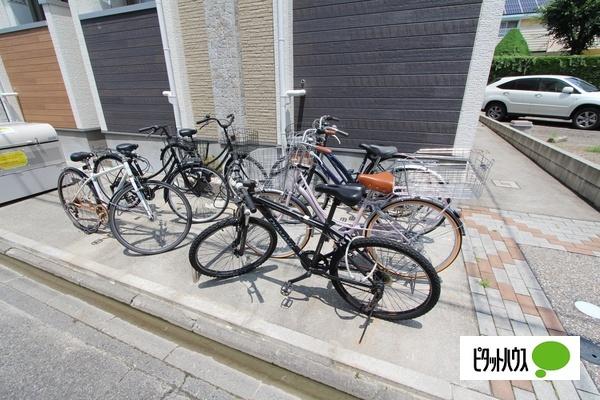 名古屋市瑞穂区姫宮町アパート 駐車場