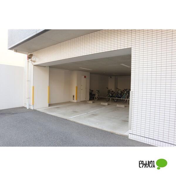 シグナス 駐車場