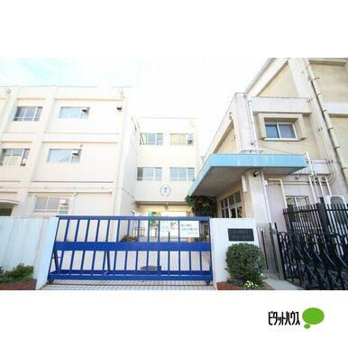 名古屋市立吹上小学校：569m