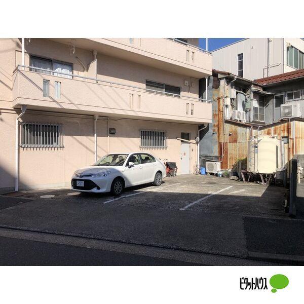 名古屋市瑞穂区中山町マンション 駐車場