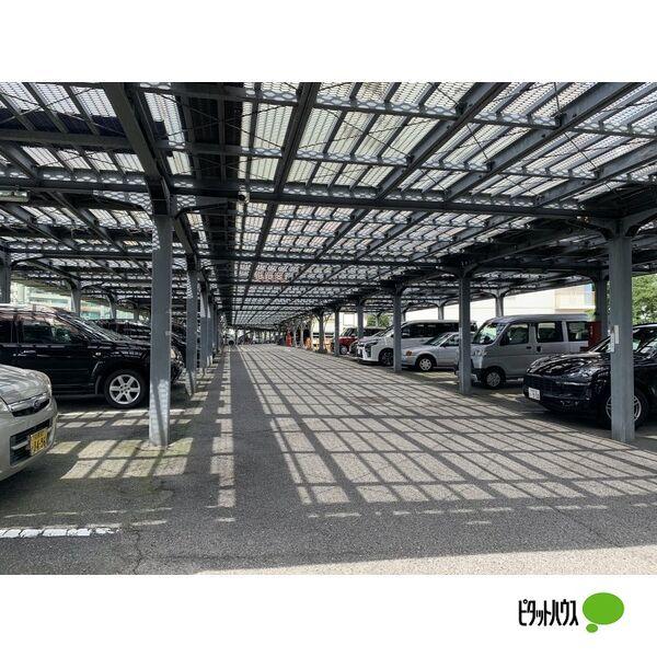 名古屋市緑区鳴海町マンション 駐車場
