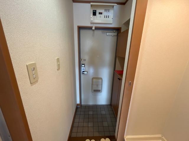 ピアチェーレＴⅡ左京山 玄関
