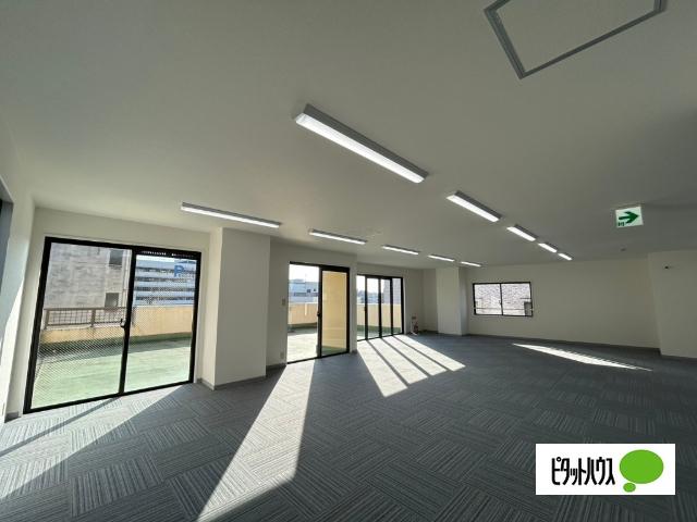 ロフティーあらたま（5F） 室内