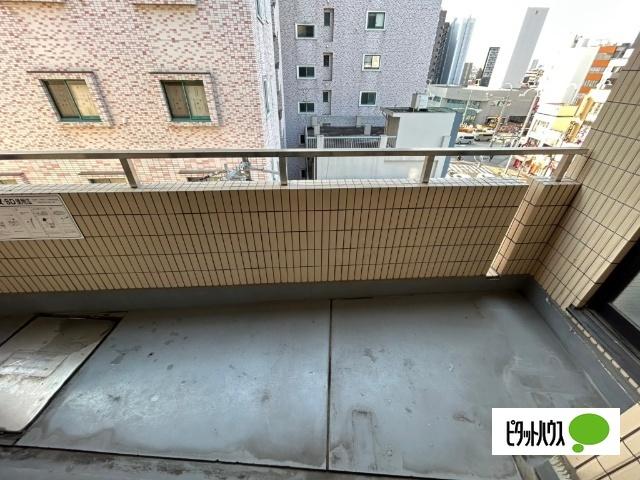 ロフティーあらたま（5F） バルコニー