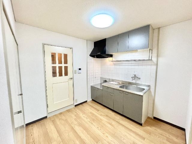 風のささやき 部屋画像