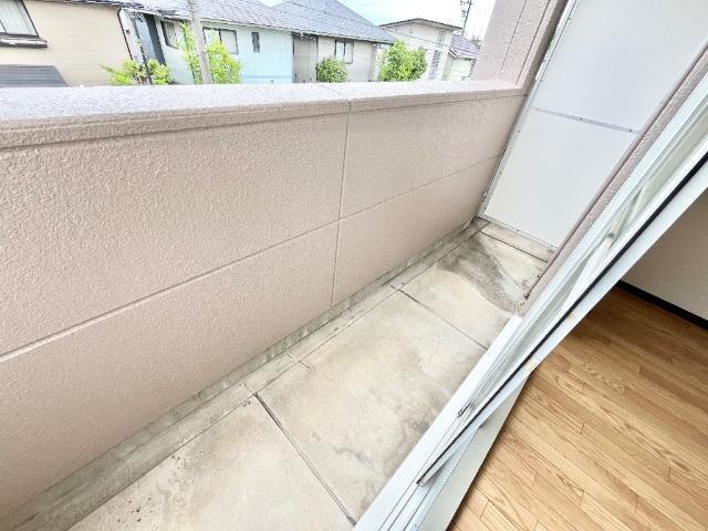 風のささやき 部屋画像