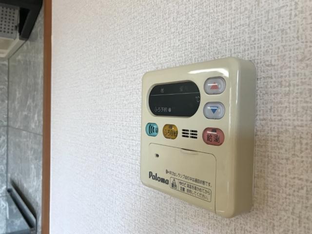 スクエア緑 部屋画像