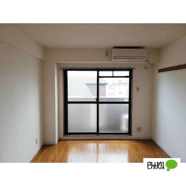 名古屋市瑞穂区川澄町マンション リビング