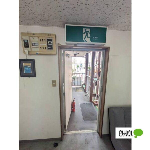 神村ビル（B） 玄関