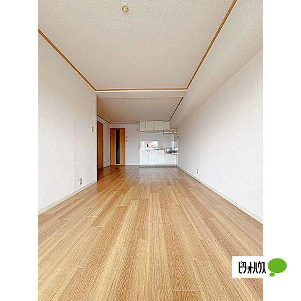 名古屋市瑞穂区瑞穂通マンション リビング
