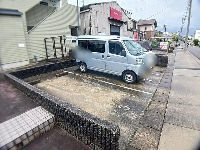 リヴェールマキ（303） 玄関