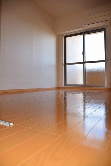 ガーデンヒルズ上ノ山１（301） 室内