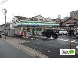 ファミリーマート山下通店：70m