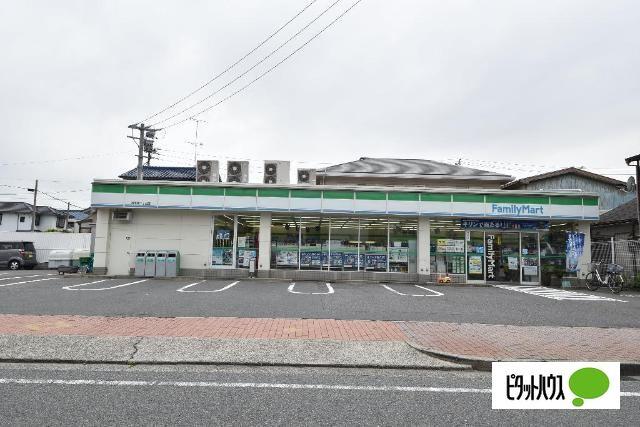ファミリーマート道徳通二丁目店：393m