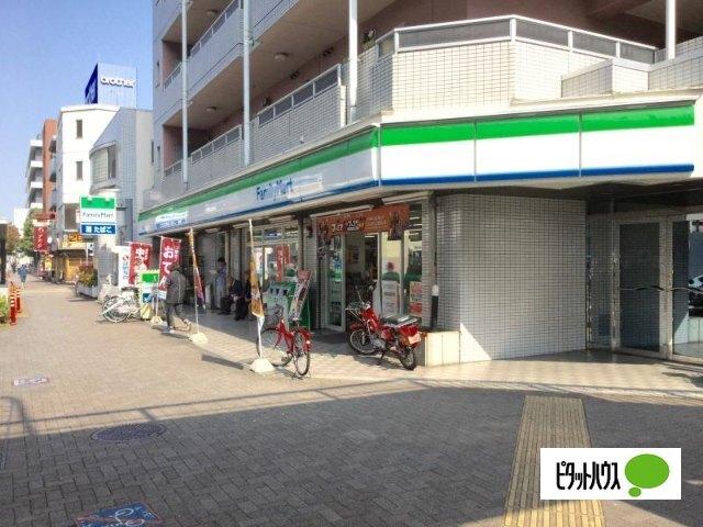 ファミリーマート堀田駅前店：301m