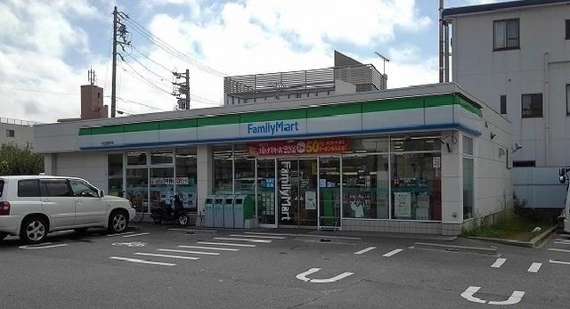 ファミリーマート：600m