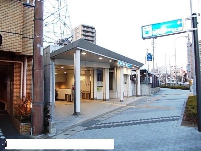 瑞穂運動場東駅：1400m