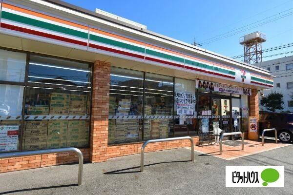 セブンイレブン名古屋表山店：721m