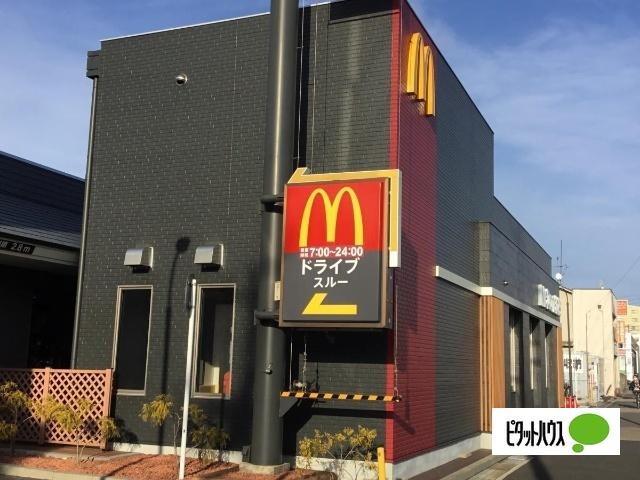 マクドナルド弥富通店：537m