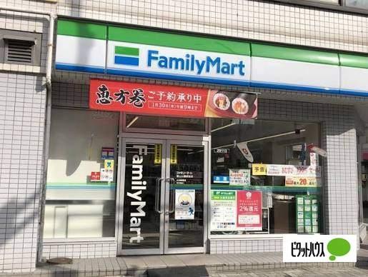 ファミリーマート東山公園駅前店：105m