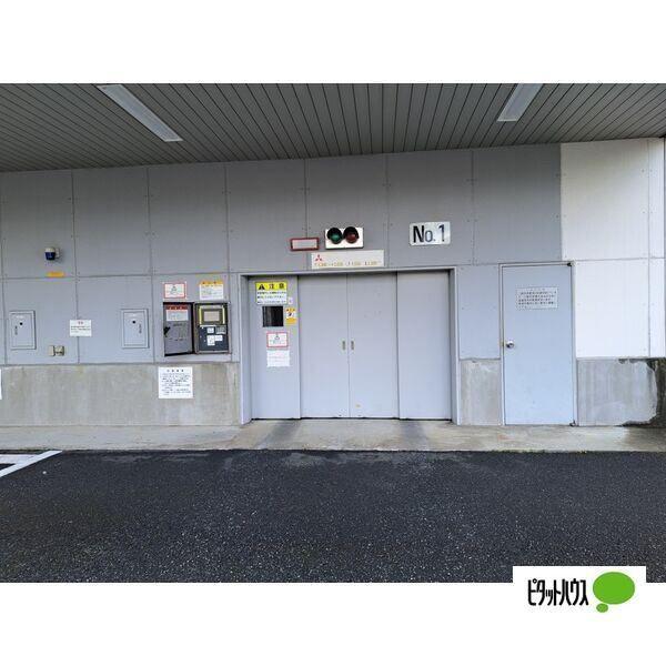 グラン・ディア新瑞（802） 駐車場