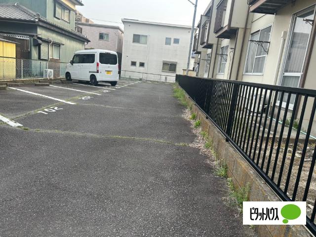 フォーブル鈴木（206） 駐車場