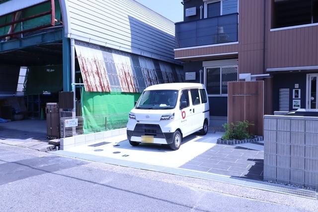 アンシャンテ中根（301） 駐車場