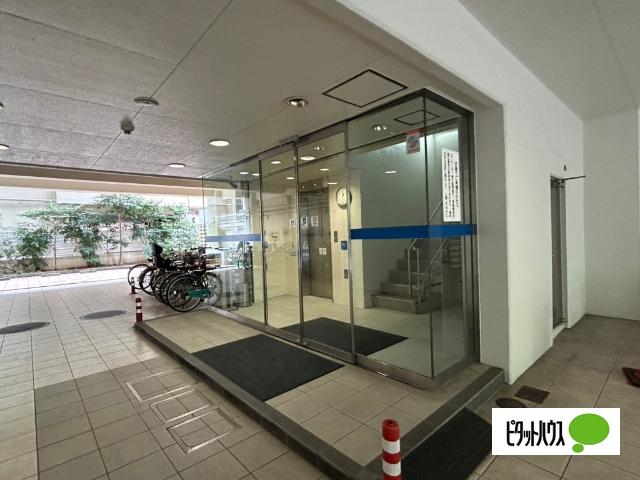 丸の内弁護士ビル エントランス
