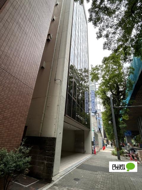 丸の内弁護士ビル エントランス