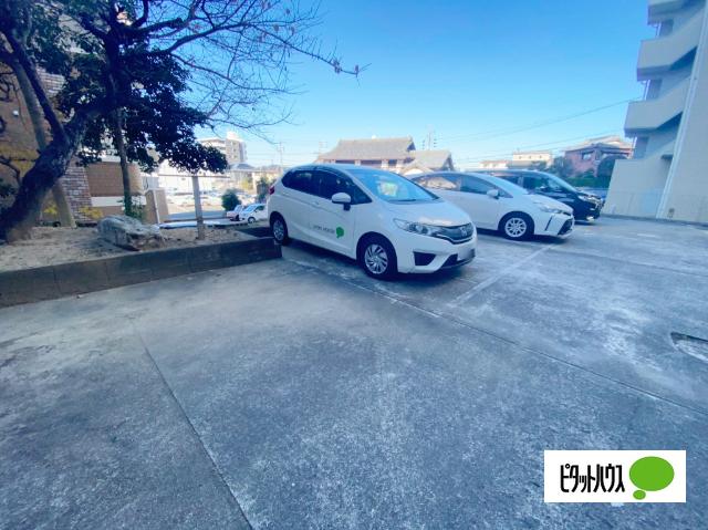 梅野ビル（102） 駐車場