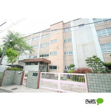 名古屋市立中根小学校：978m