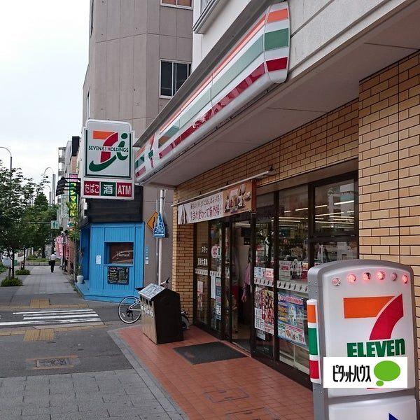 セブンイレブン名古屋桜本町店：13m